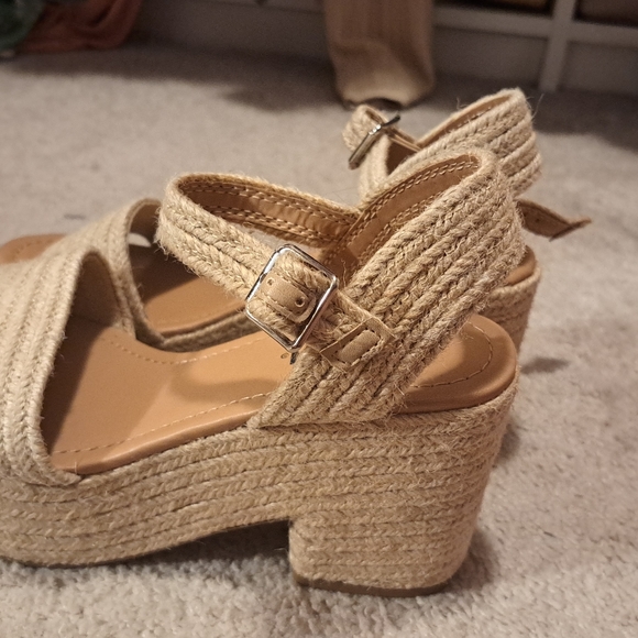 Espadrille Wedges - Picture 3 of 4